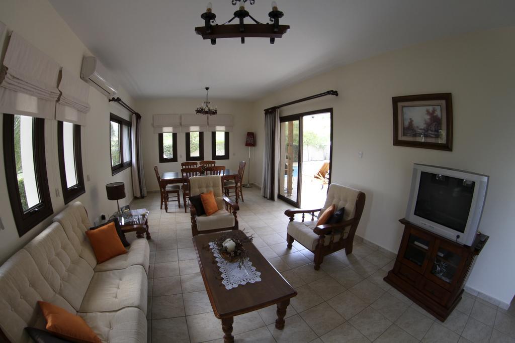 Eve Pissouri Xιnisteri Villa Szoba fotó